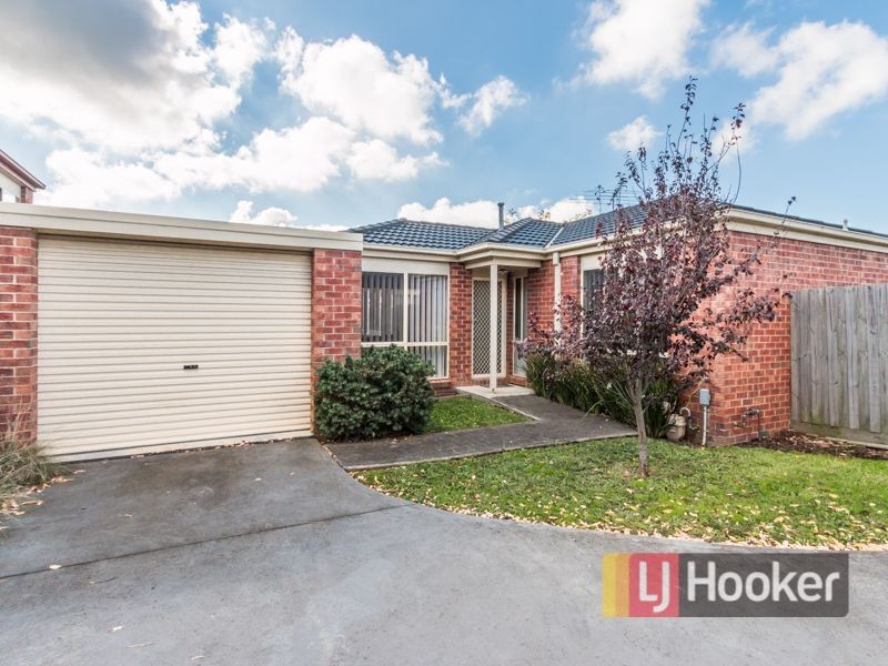 4/3 Hale Place, Pakenham VIC 3810