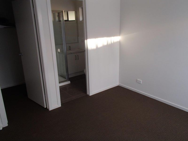 2/14 Hair Court, Beaconsfield VIC 3807