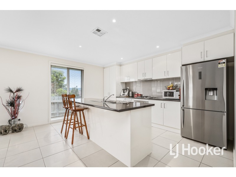 5/81 – 83 Ahern Road, Pakenham VIC 3810