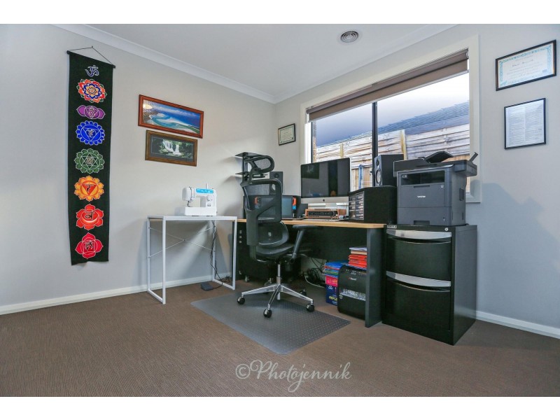14 Longmeadow Road, Officer VIC 3809