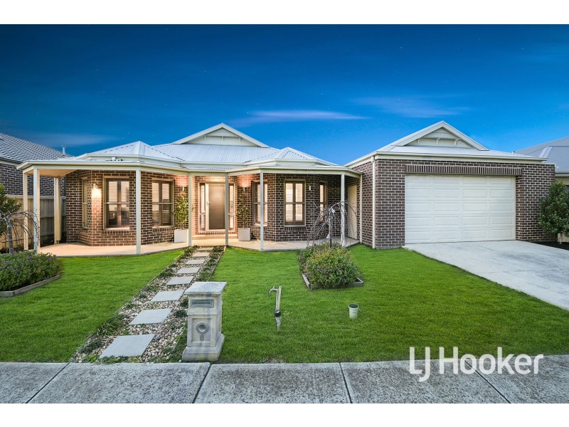 6 Winneke Way, Pakenham VIC 3810
