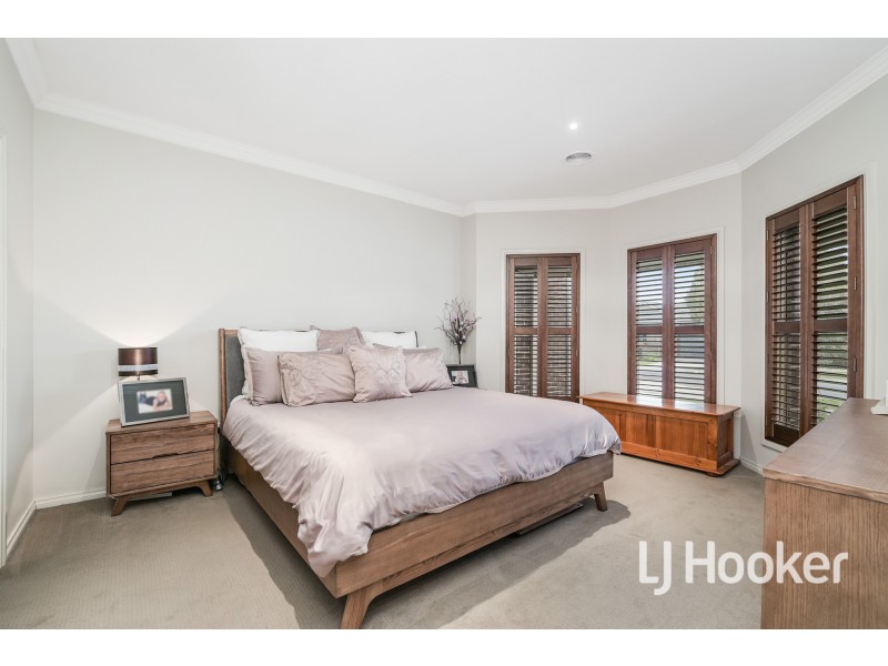 6 Winneke Way, Pakenham VIC 3810