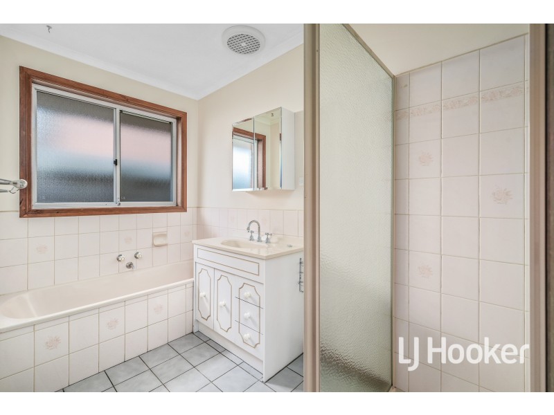 14 Mcnamara Court, Pakenham VIC 3810