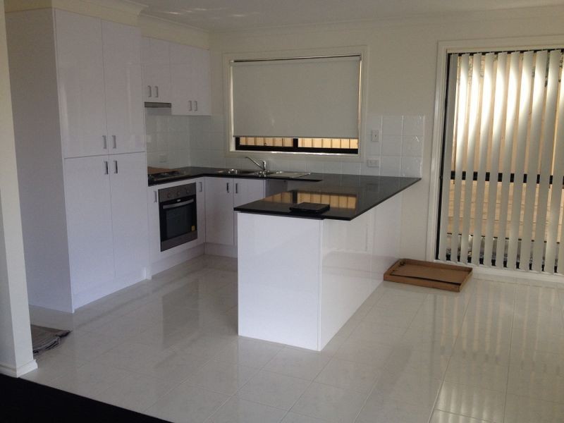 4/4 McClenaghan Place, Pakenham VIC 3810