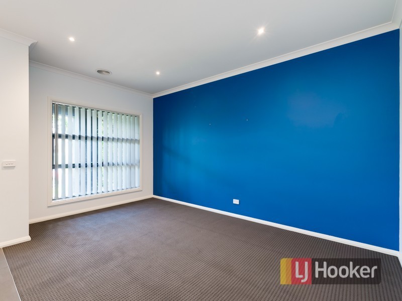 31 Cohens Way, Pakenham VIC 3810
