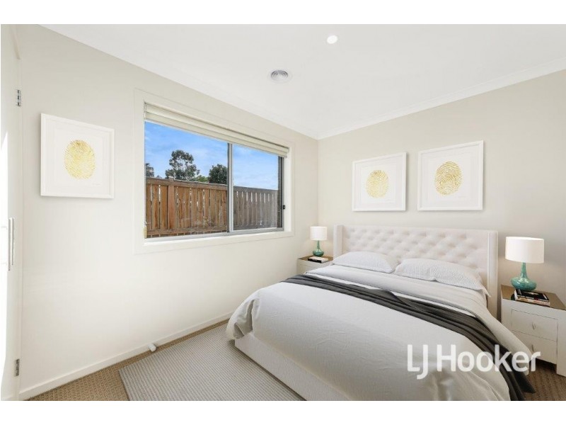 26 Quinella Way, Pakenham VIC 3810