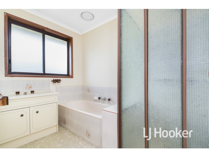 4/23 Princes Highway, Pakenham VIC 3810