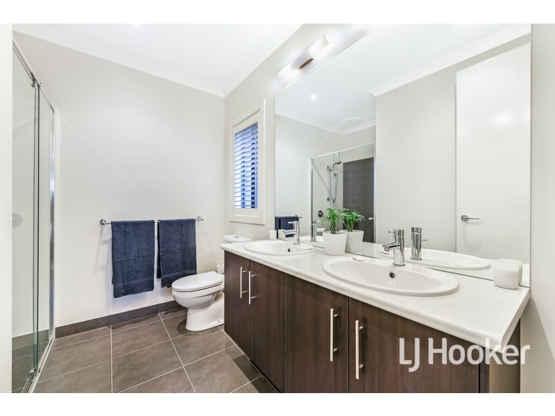 23 Illawarra Way, Pakenham VIC 3810