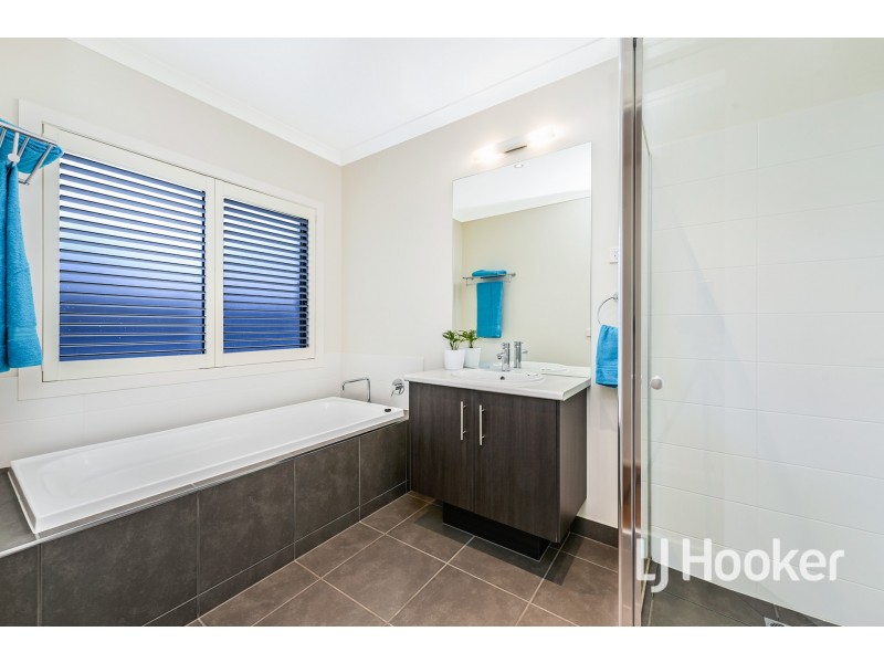 23 Illawarra Way, Pakenham VIC 3810