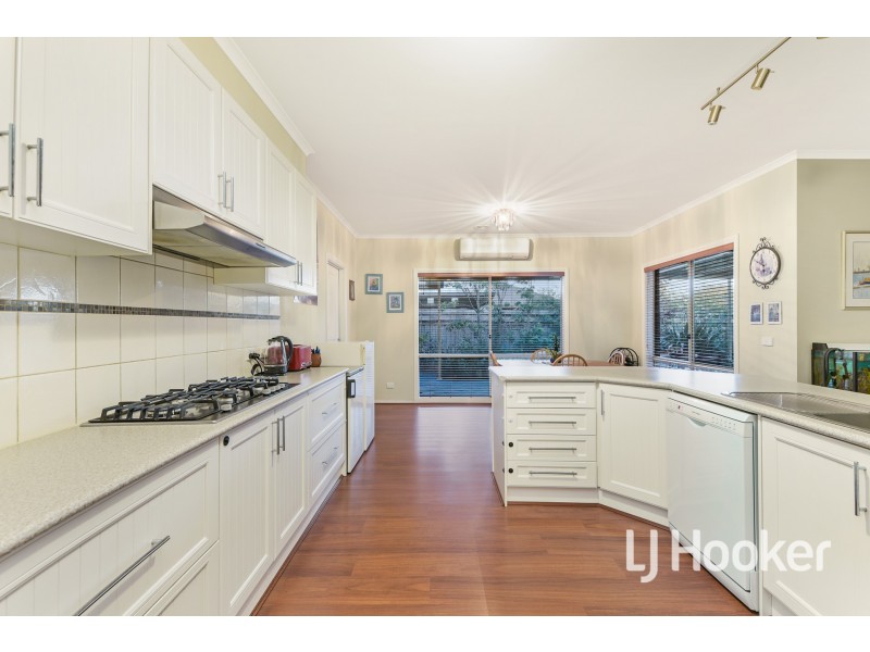 2 Karawun Walk, Pakenham VIC 3810