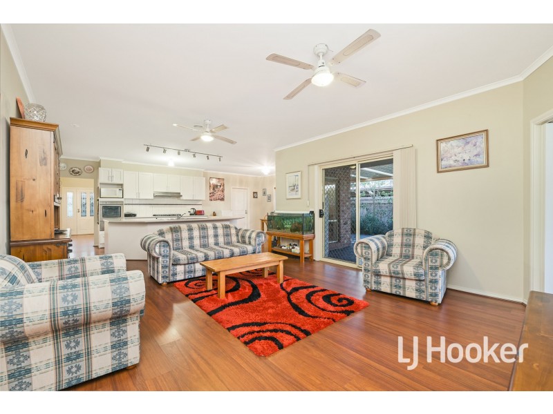 2 Karawun Walk, Pakenham VIC 3810