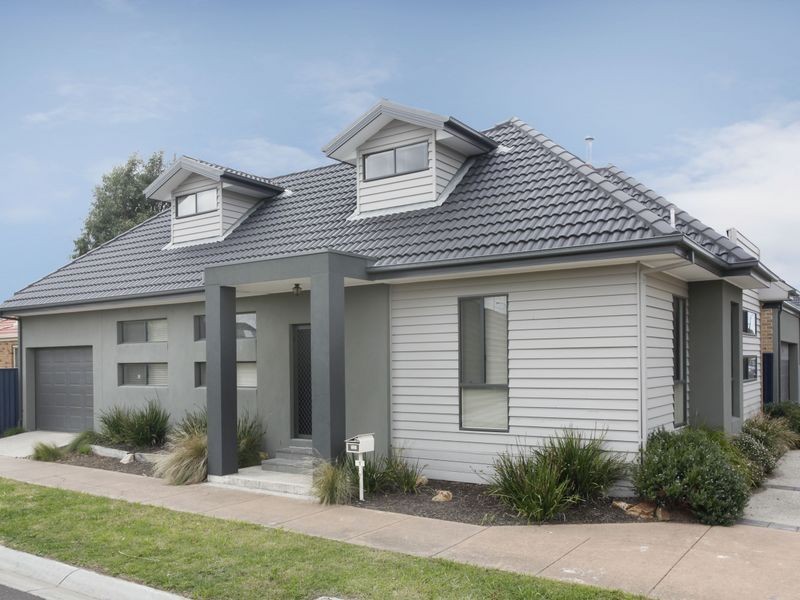 1 Dealbata Lane, Pakenham VIC 3810