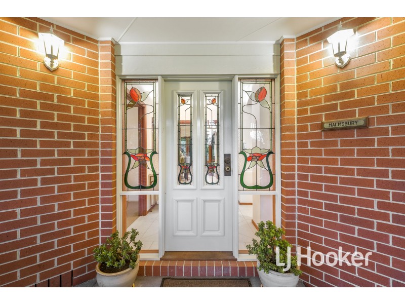 21 Meeking Drive, Pakenham VIC 3810
