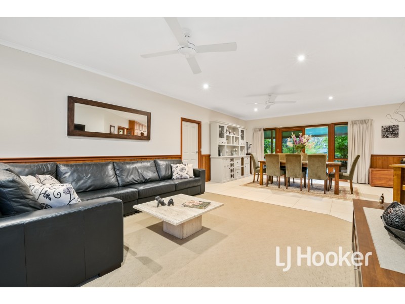 21 Meeking Drive, Pakenham VIC 3810