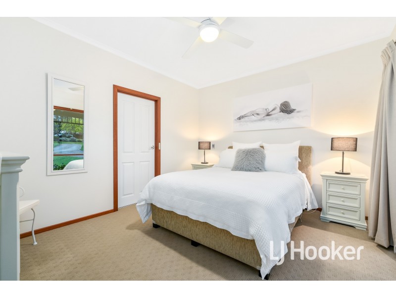 21 Meeking Drive, Pakenham VIC 3810