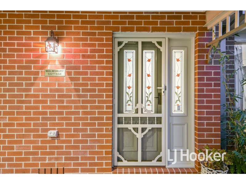 21 Meeking Drive, Pakenham VIC 3810