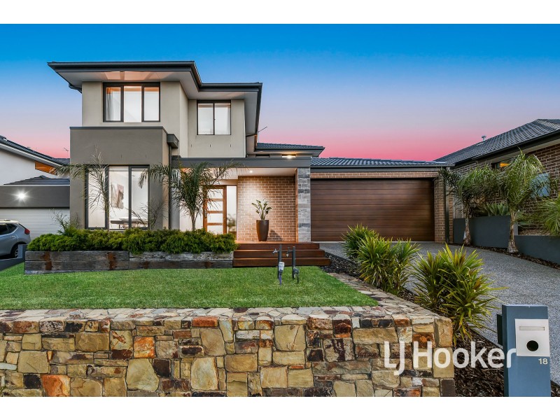 18 Pasture Circuit, Clyde North VIC 3978