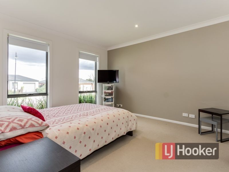 10 Pashia Grove, Pakenham VIC 3810