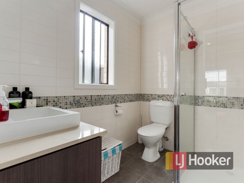 10 Pashia Grove, Pakenham VIC 3810