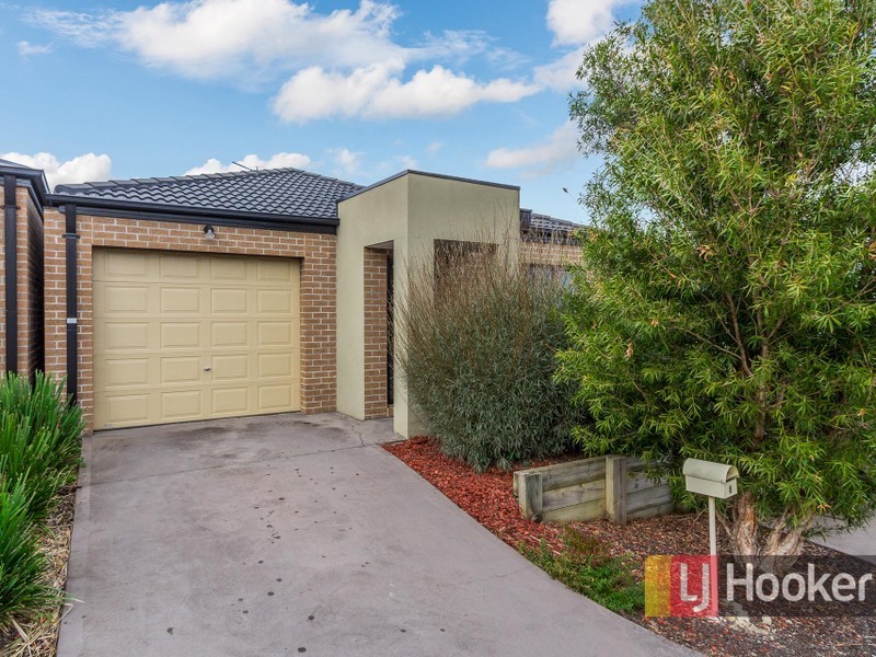 8/103 Army Road, Pakenham VIC 3810