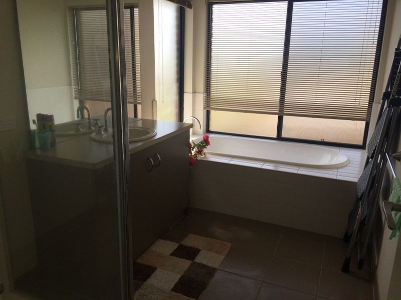 18 Kilburn Place, Pakenham VIC 3810