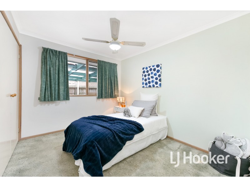20 Gullquist Way, Pakenham VIC 3810