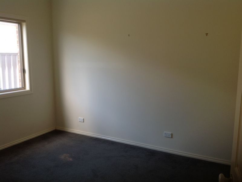 6 Viola Avenue, Pakenham VIC 3810