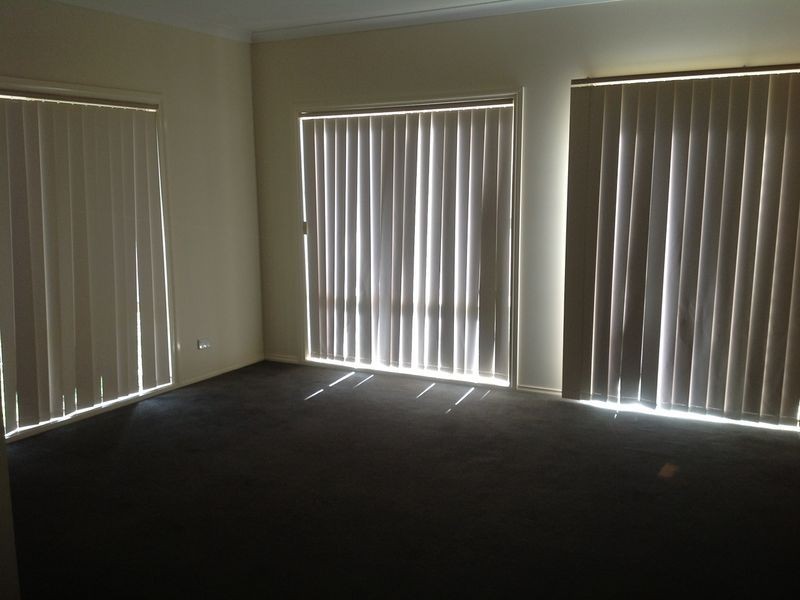 6 Viola Avenue, Pakenham VIC 3810