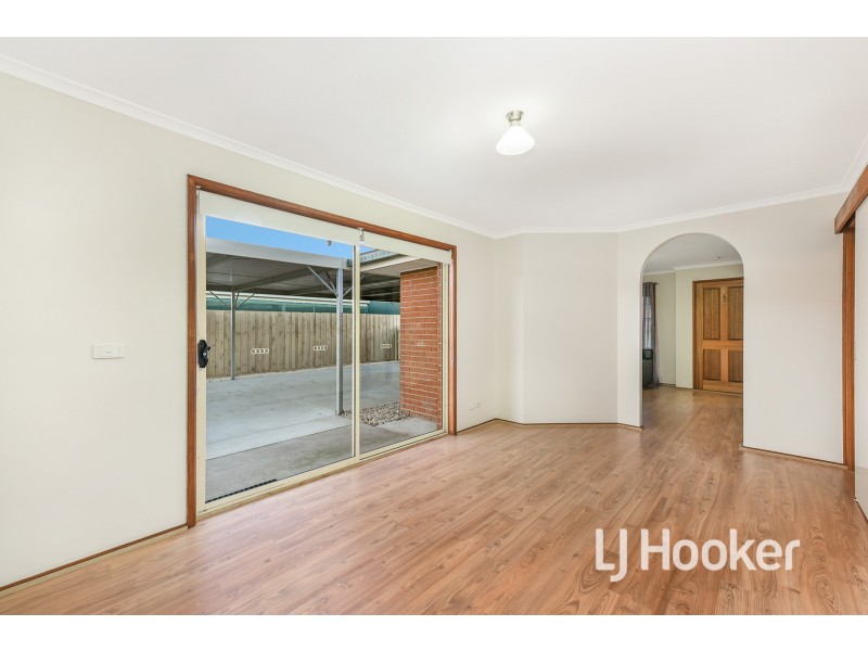 19 Balmoral Way, Pakenham VIC 3810