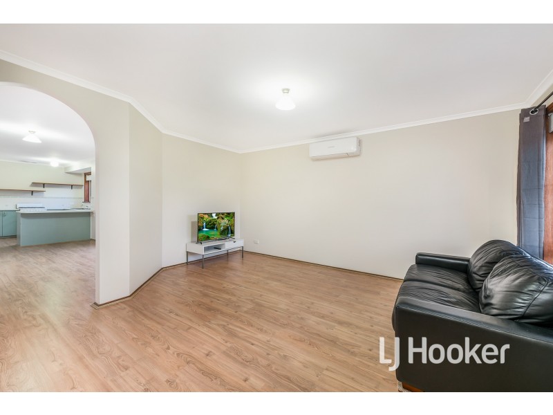 19 Balmoral Way, Pakenham VIC 3810