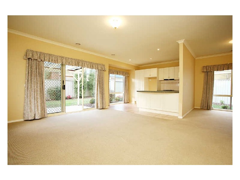 1 Willowbank Pocket, Pakenham VIC 3810