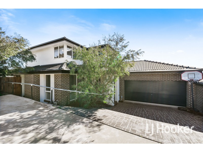 4/81 Ahern Road, Pakenham VIC 3810