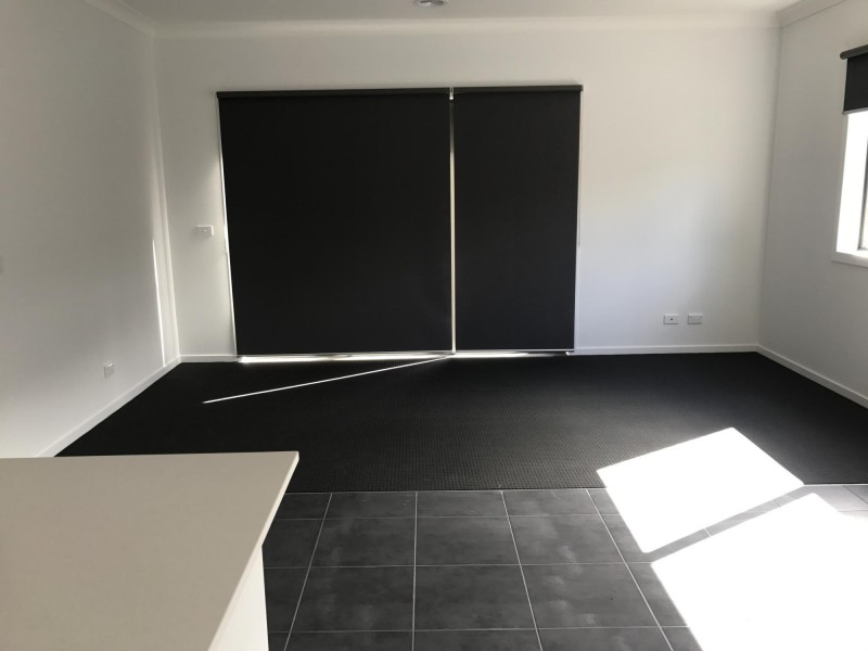 2/5 Henry Street, Pakenham VIC 3810