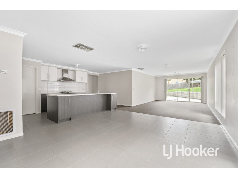 19 Shetland Court, Pakenham VIC 3810