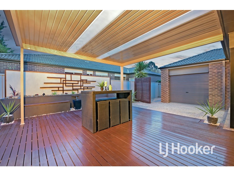 24 Howqua Place, Pakenham VIC 3810