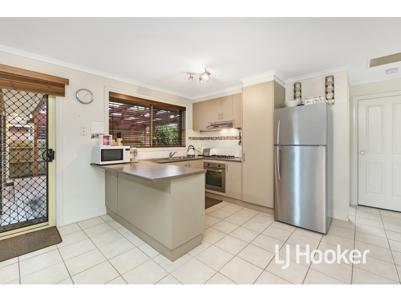 13 Riviera Drive, Pakenham VIC 3810