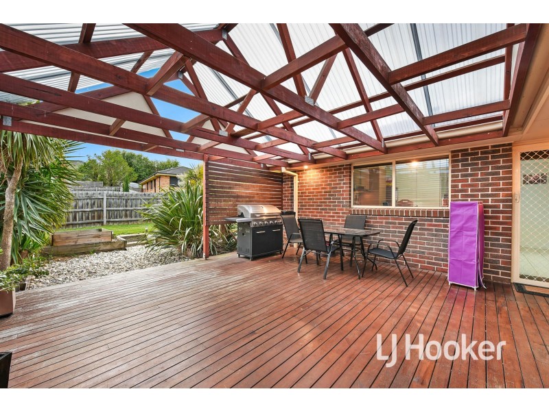 13 Riviera Drive, Pakenham VIC 3810