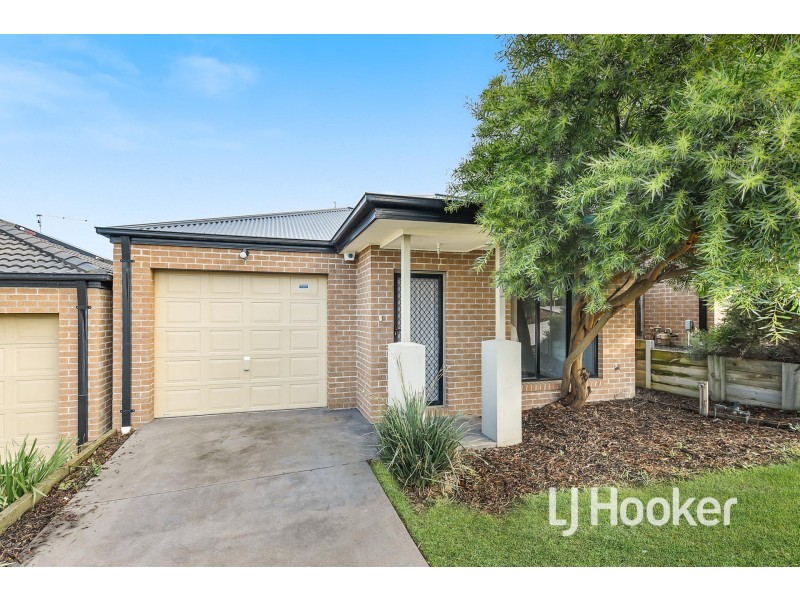 12/103 Army Road, Pakenham VIC 3810