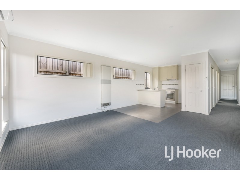 12/103 Army Road, Pakenham VIC 3810