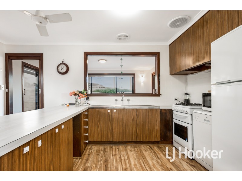 6 Ahern Road, Pakenham VIC 3810