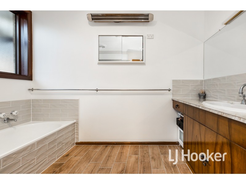 6 Ahern Road, Pakenham VIC 3810