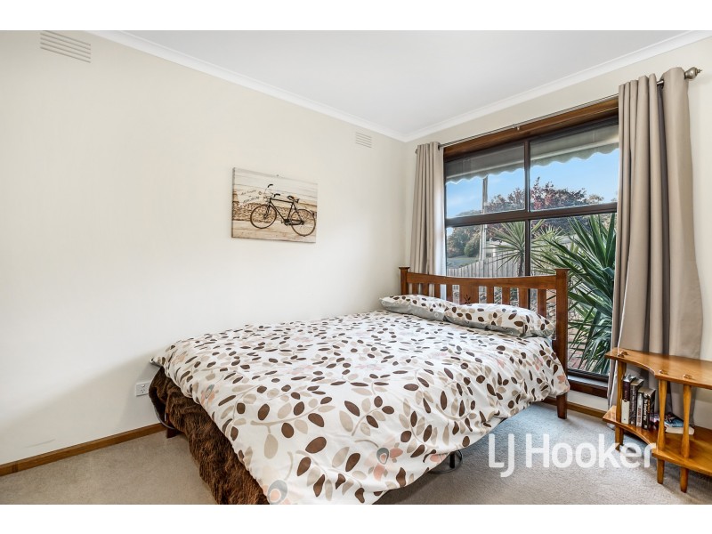 6 Ahern Road, Pakenham VIC 3810