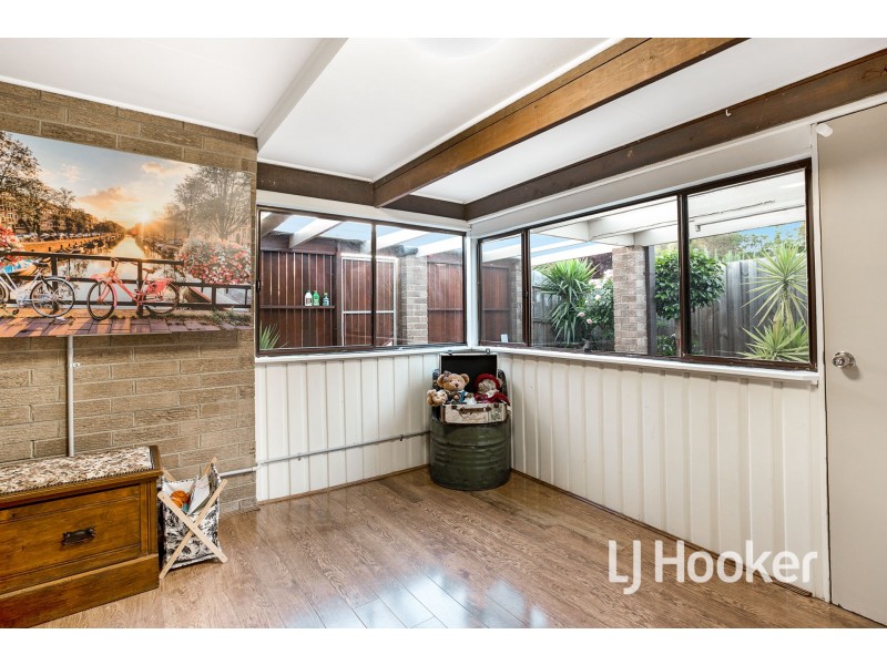 6 Ahern Road, Pakenham VIC 3810