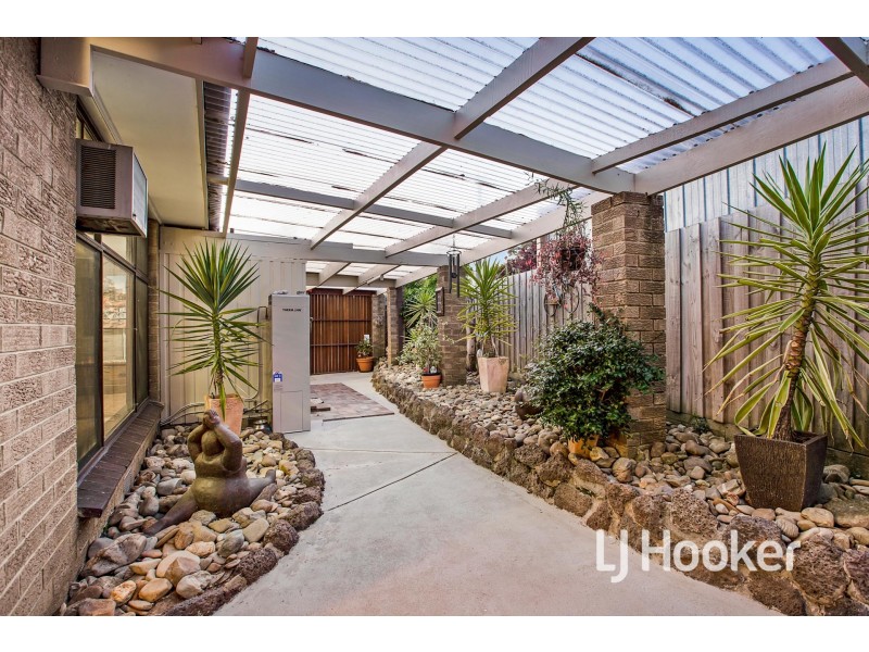 6 Ahern Road, Pakenham VIC 3810