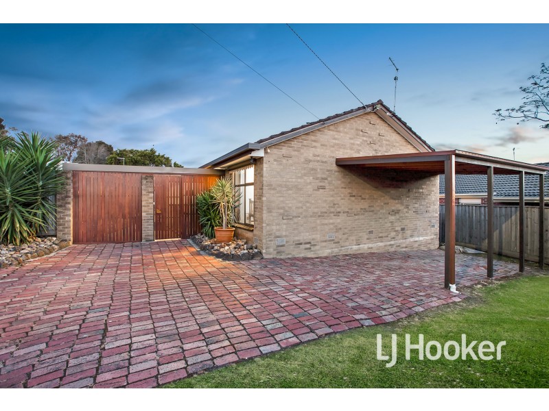 6 Ahern Road, Pakenham VIC 3810