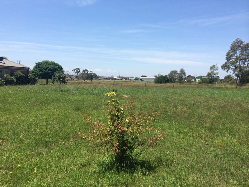 85 Mary Street, Officer VIC 3809