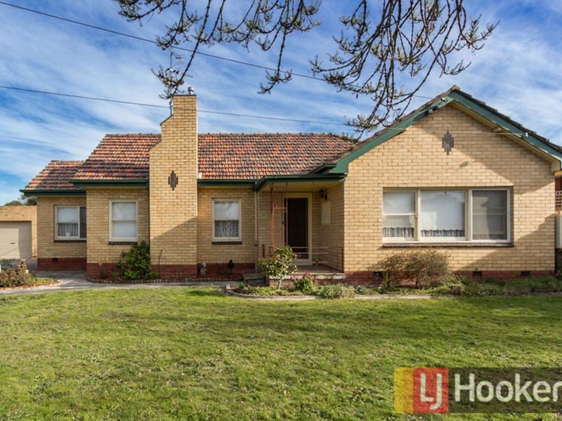5 Henry Street, Pakenham VIC 3810