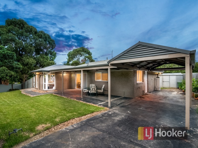 41 Ahern Road, Pakenham VIC 3810