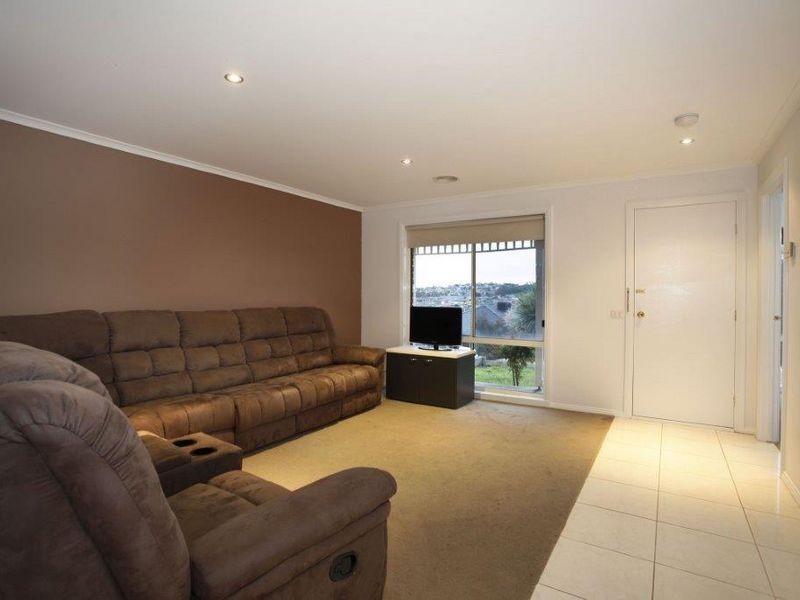 7 Yellowgum Drive, Pakenham VIC 3810