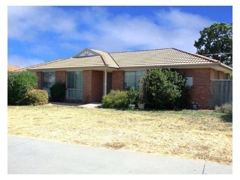 2 Naples Way, Pakenham VIC 3810